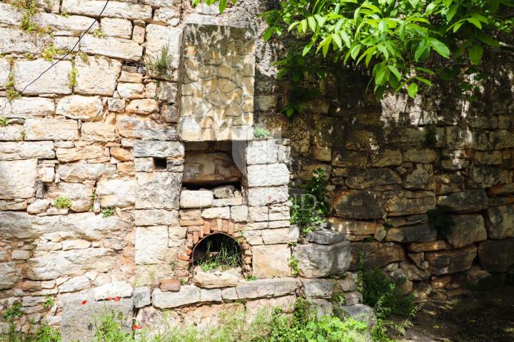 Poreč, okolica, istarska kamena kuća sa dvorištem!