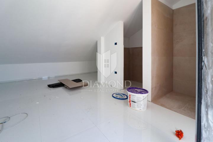 Poreč, ground floor apartment with garden 500 m from the sea!