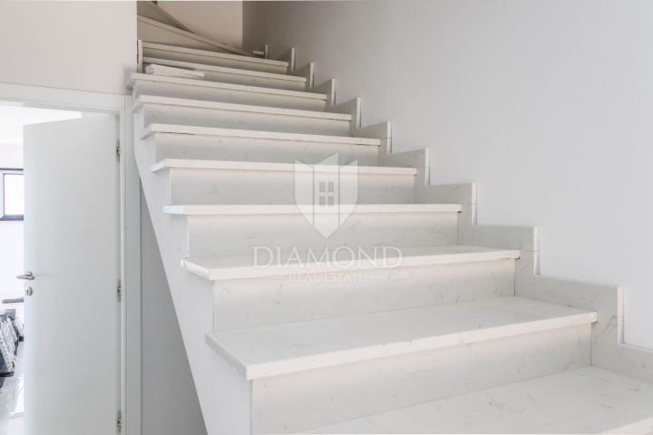 Poreč, ground floor apartment with garden 500 m from the sea!
