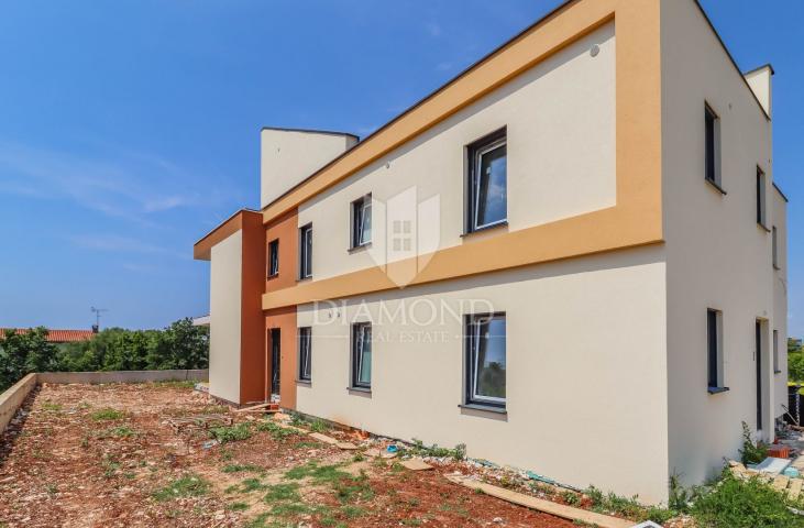 Poreč, ground floor apartment with garden 500 m from the sea!