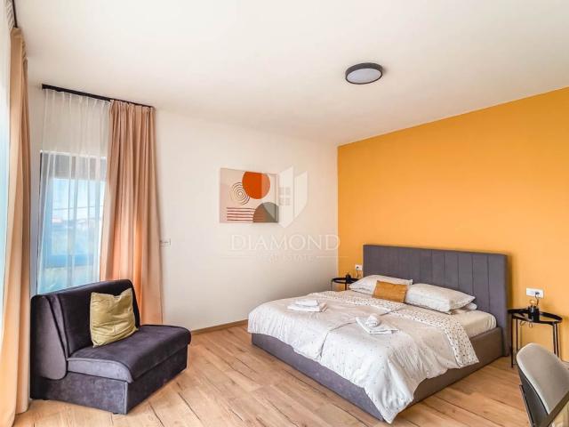 Medulin, okolica, Moderna Villa 300 metara od mora 