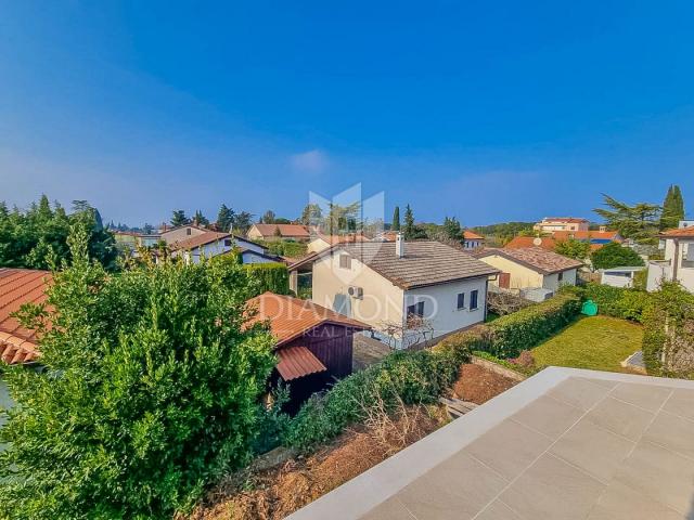 Umag, surroundings, new building! Modern apartment on the 1st floor 450 m from the sea!