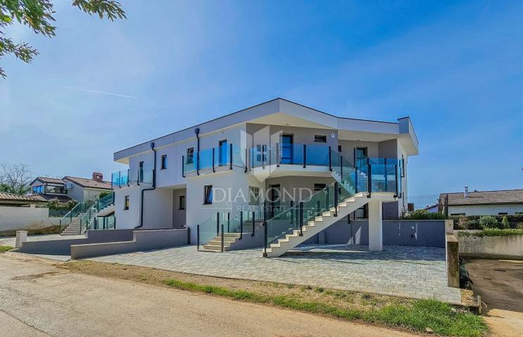 Umag, surroundings, new building! Modern apartment on the 1st floor 450 m from the sea!