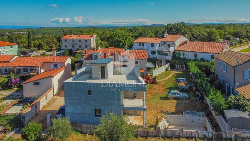 Umag okolica, kuća u izgradnji sa pogledom na more!