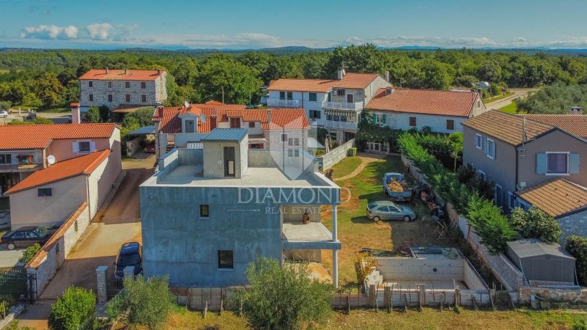 Umag okolica, kuća u izgradnji sa pogledom na more!