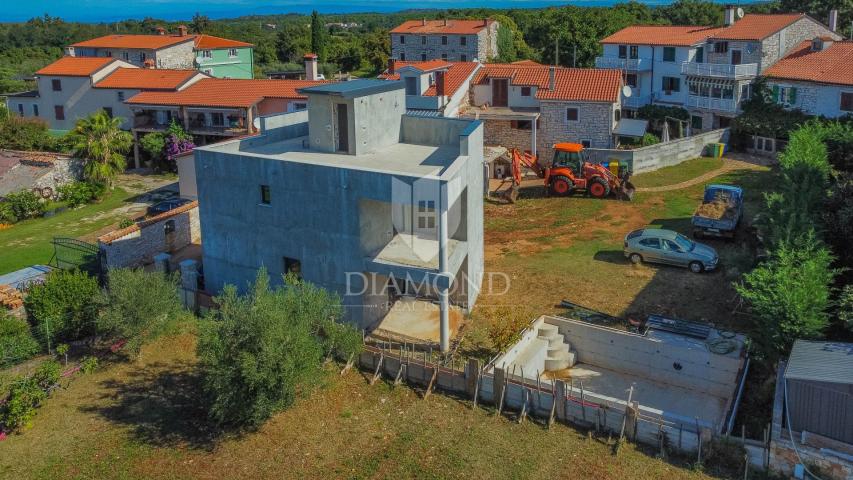 Umag okolica, kuća u izgradnji sa pogledom na more!