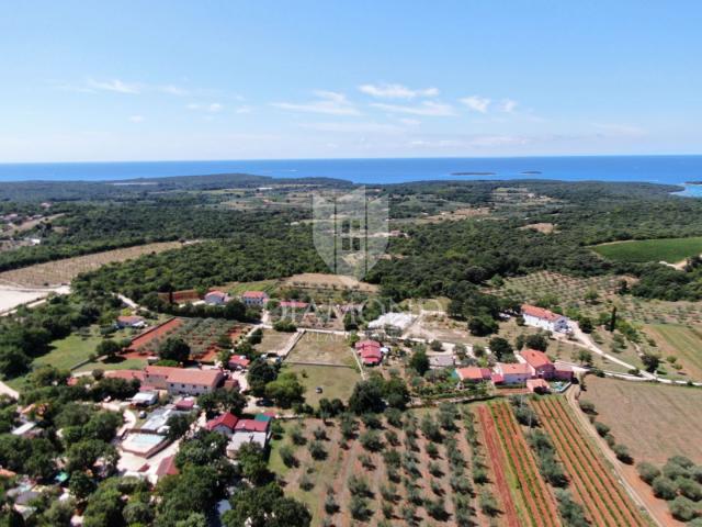 Rovinj, OPPORTUNITY! Land with a view of the sea