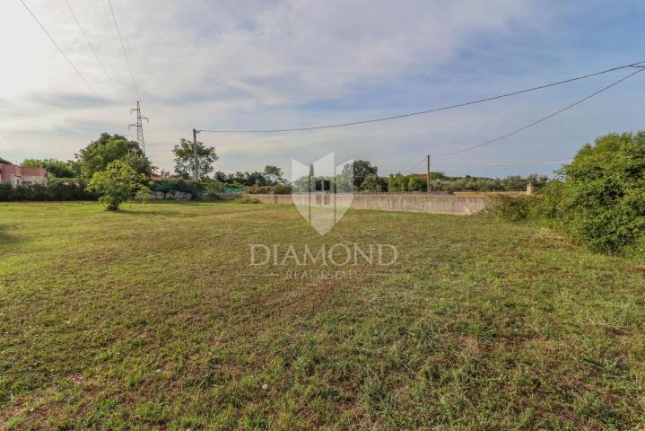 Rovinj, OPPORTUNITY! Land with a view of the sea