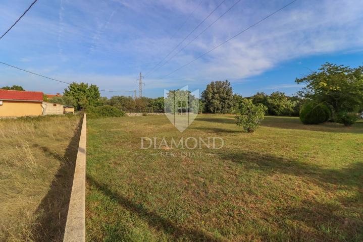 Rovinj, OPPORTUNITY! Land with a view of the sea