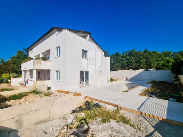 Poreč, Umgebung, Reihenhaus mit Pool in ruhiger Lage!