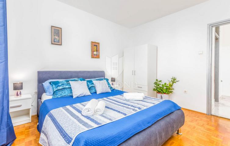 Medulin, kuća blizu mora s tri apartmana