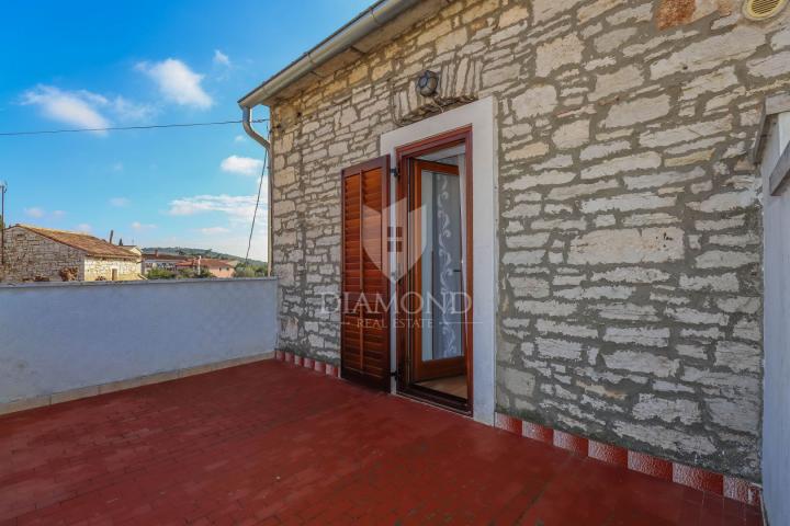 Rovinj, okolica, vrlo dobra kuća blizu centra mjesta
