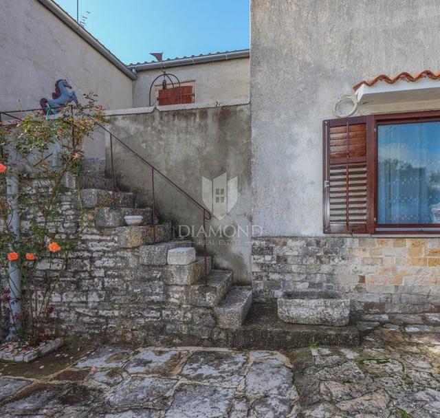 Rovinj, okolica, vrlo dobra kuća blizu centra mjesta