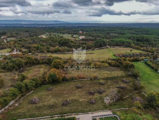 Marčana, okolica, odlično zemljište u mirnom mjestu