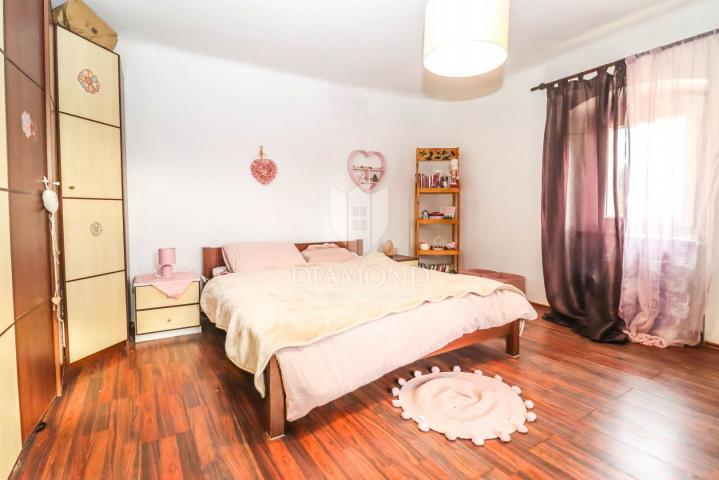 Opportunity! Two detached houses in the vicinity of Pula!