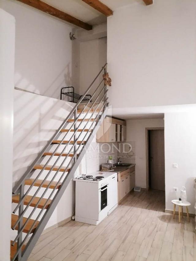 Opportunity! Two detached houses in the vicinity of Pula!