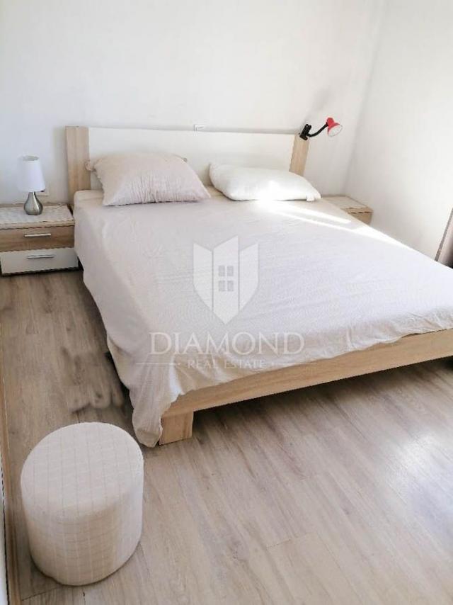 Opportunity! Two detached houses in the vicinity of Pula!