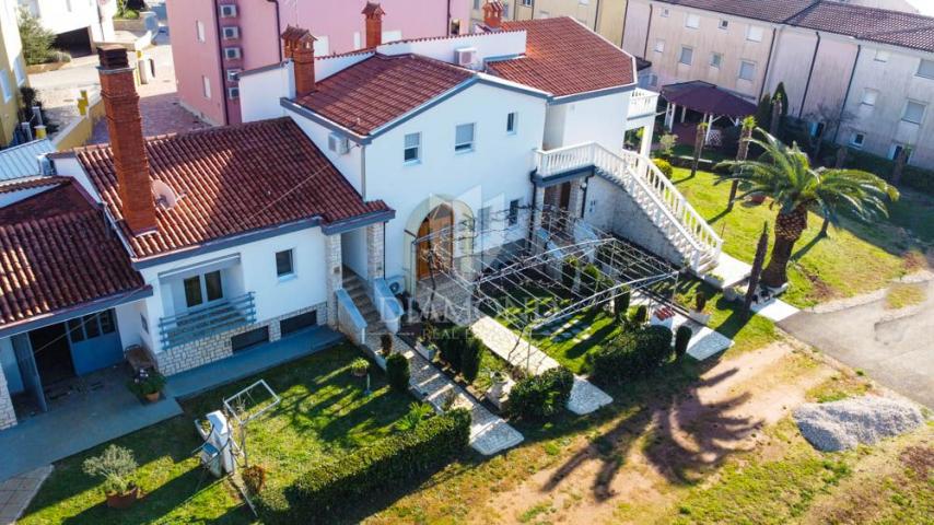 Medulin, Apartmenthaus nur einen Schritt vom Meer entfernt!