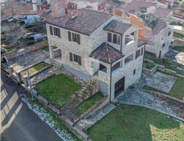 Poreč und Umgebung, authentisches Haus mit Meerblick!