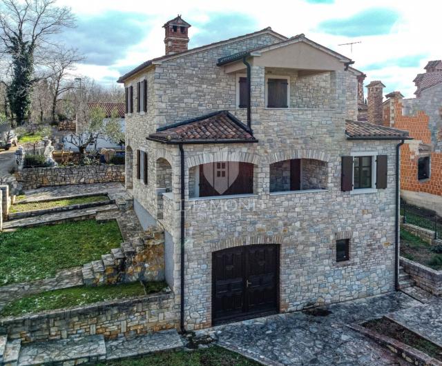 Poreč und Umgebung, authentisches Haus mit Meerblick!