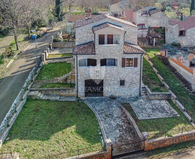 Poreč und Umgebung, authentisches Haus mit Meerblick!