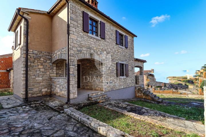 Poreč und Umgebung, authentisches Haus mit Meerblick!