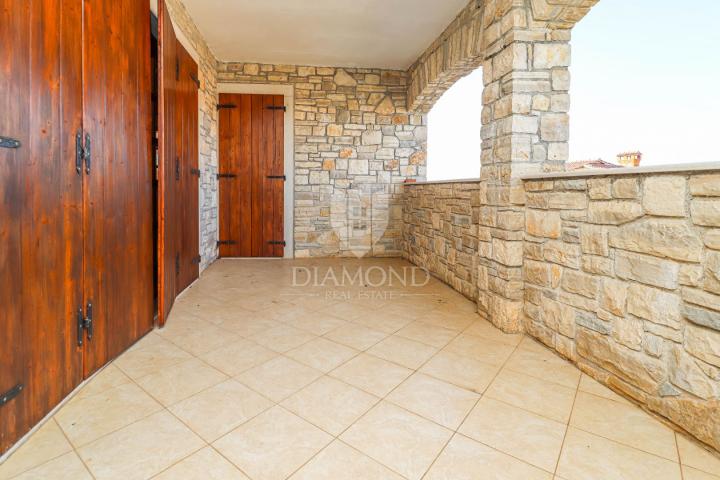 Poreč und Umgebung, authentisches Haus mit Meerblick!