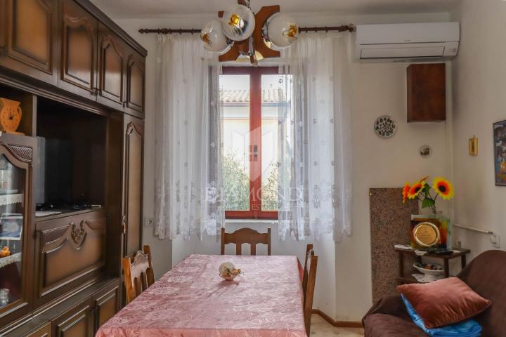 Umag, okolica-  Dvoetažni stan s pogledom na more !