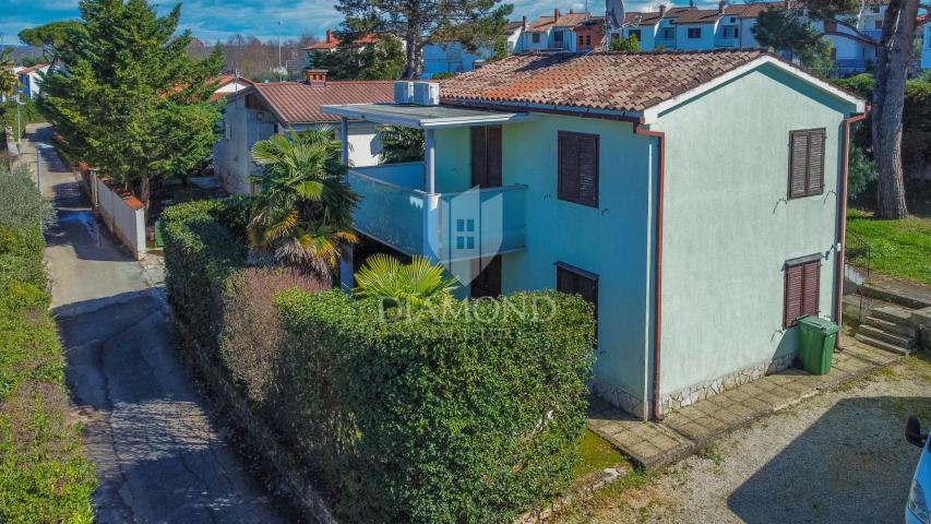 Novigrad okolica, kuća 80m od mora!