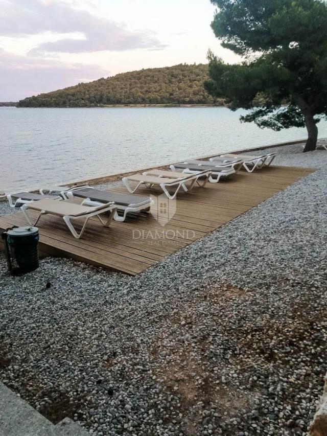 Medulin, okolica, istarska kuća 150m od mora! 