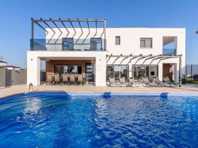 Haus Pula, 280m2