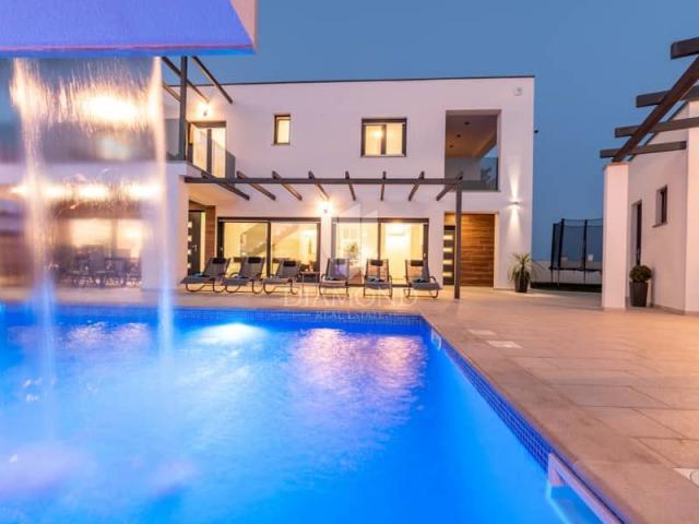 Haus Pula, 280m2
