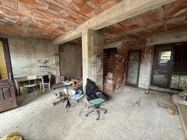 Krnica, tri objekta za renovaciju