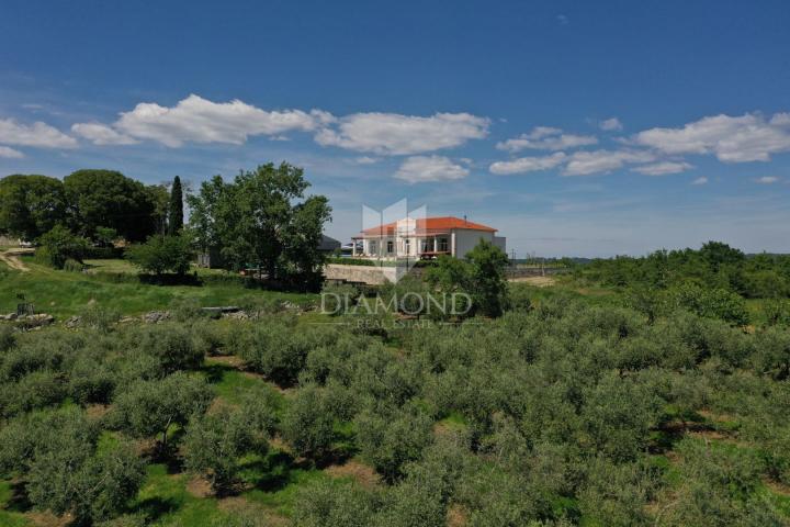 Poreč, Umgebung, Einzigartige Villa mit Pool