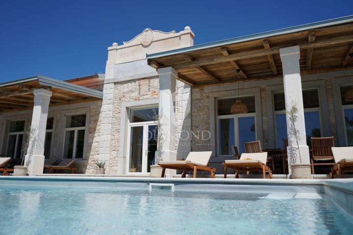 Poreč, Umgebung, Einzigartige Villa mit Pool