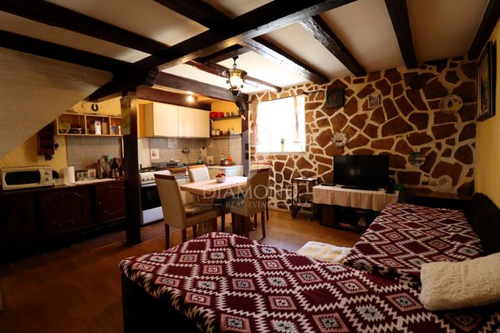 Poreč, okolica, istarska kamena kuća 