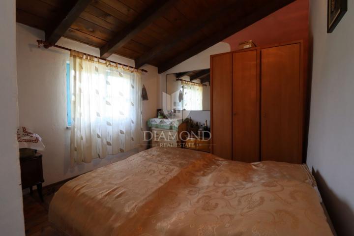 Poreč, okolica, istarska kamena kuća 