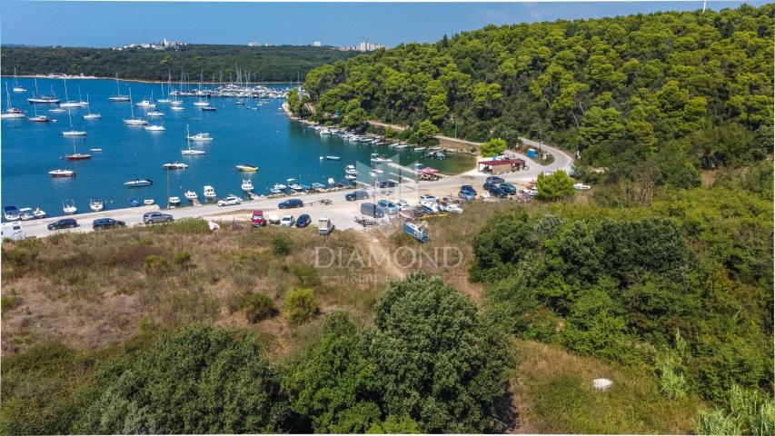 Zemljište T3 , 1. red do mora, okolica Medulina!