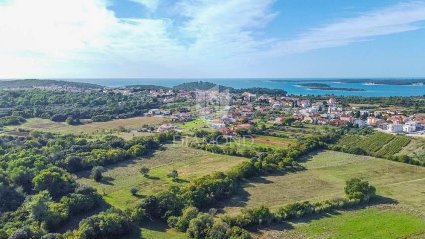 Fažana, dvoetažni stan sa 5 spavaćih soba! 