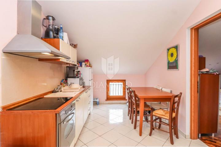 Poreč - Umgebung, Zwei-Zimmer-Wohnung in attraktiver Lage!