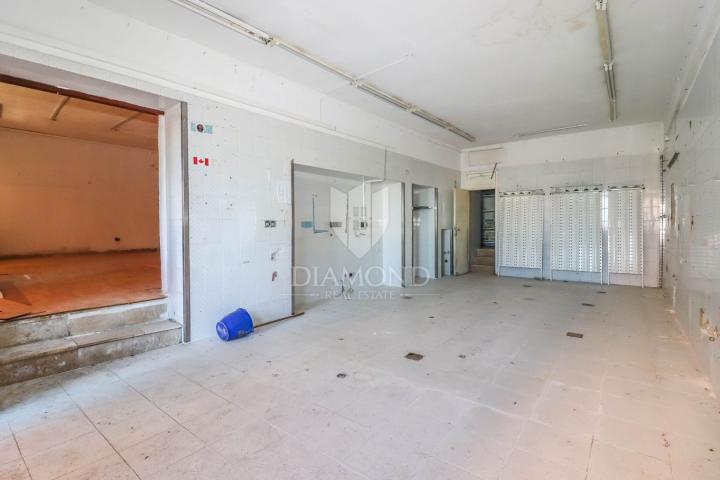 Poslovni prostor za najam u Rovinju na super lokaciji
