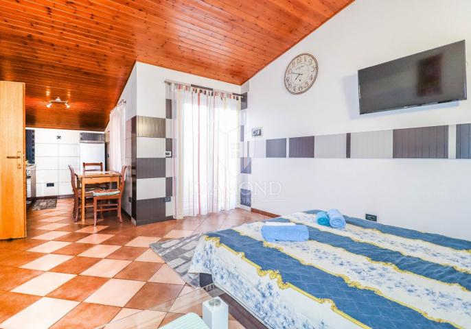 Rovinj, house with multiple residential units for living or renting