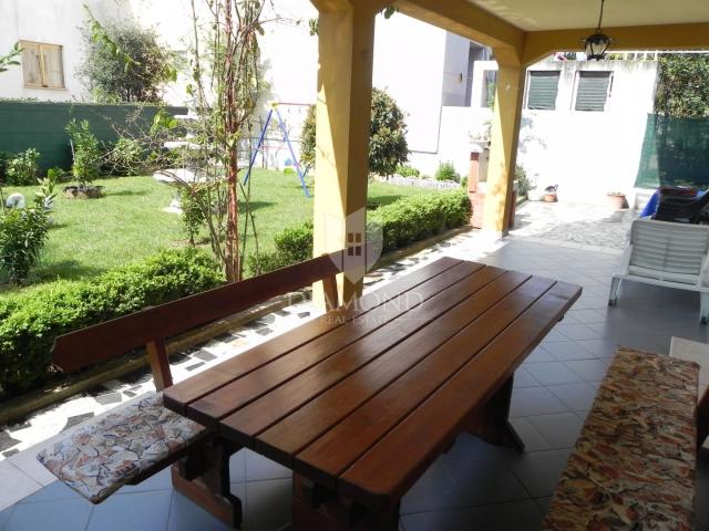 Rovinj, house with multiple residential units for living or renting