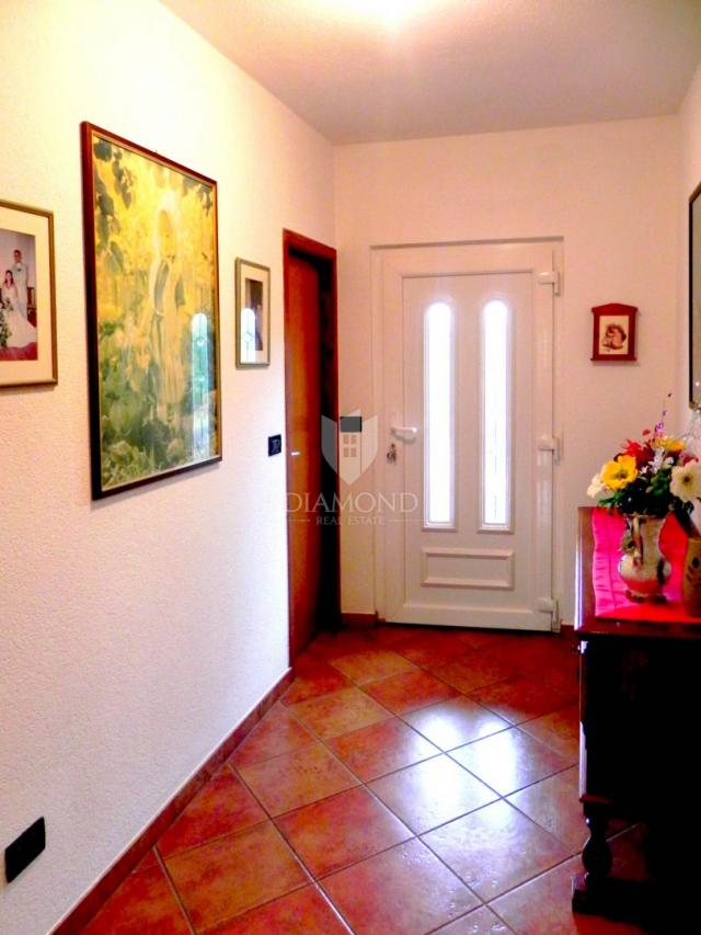 Rovinj, house with multiple residential units for living or renting