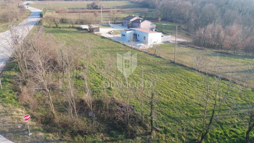 Žminj, surroundings, building land