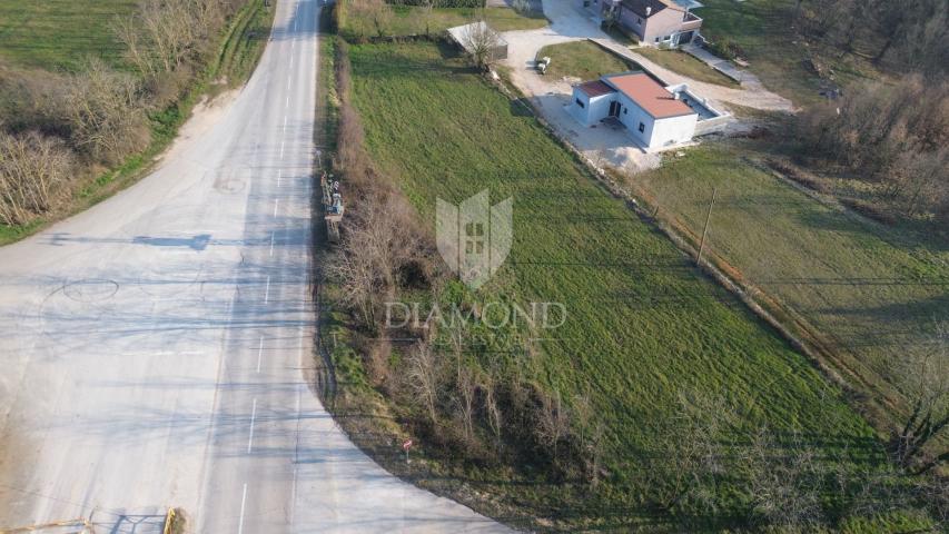 Žminj, surroundings, building land