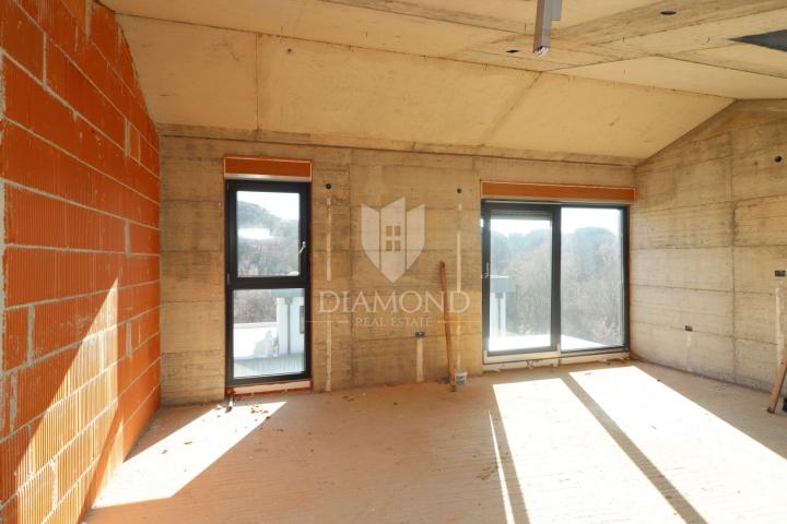 Poreč ,  sjajan stan u novogradnji – 900 m od mora!