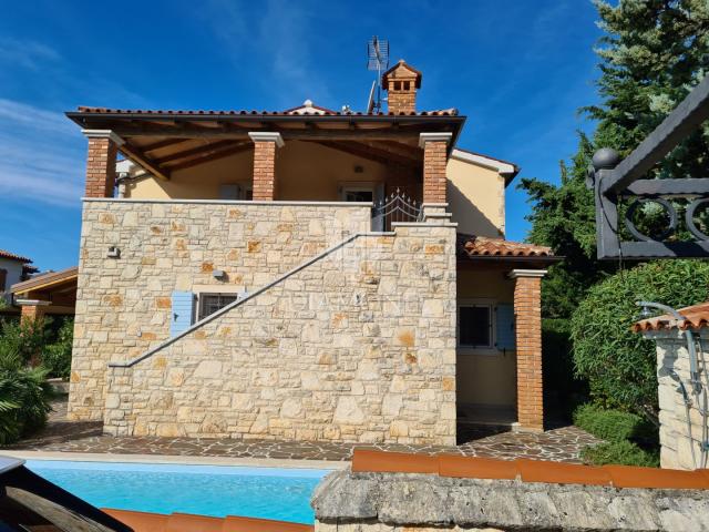Poreč, surroundings – Beautiful semi-detached house with a pool