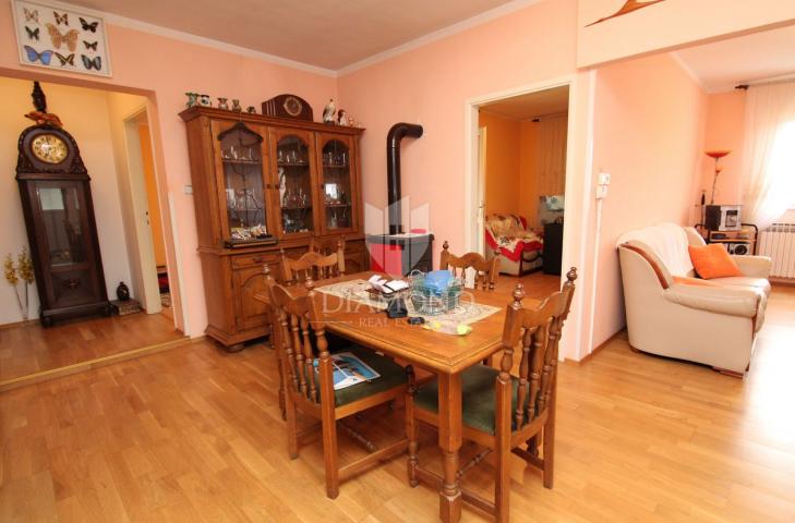 Labin, obiteljska kuća u predgrađu 