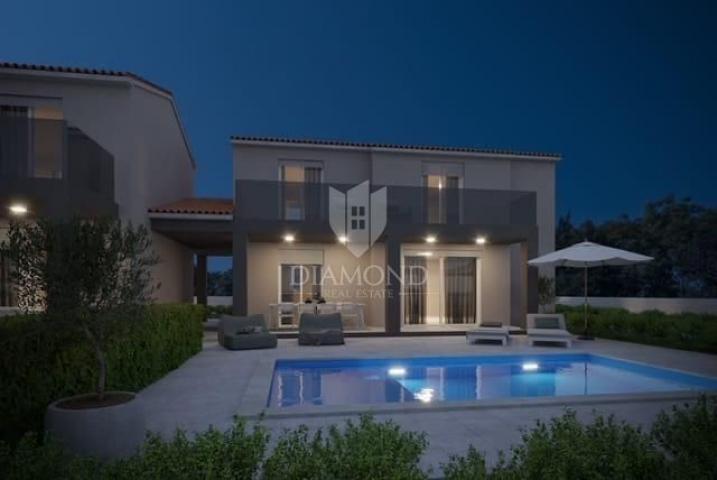 Poreč – Surroundings – Beautiful Building Plot with Olive Grove